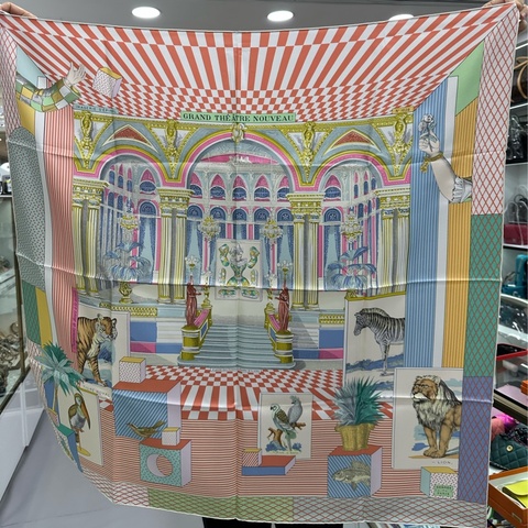 Hermes 愛馬仕 新型大劇院老虎方巾90*90