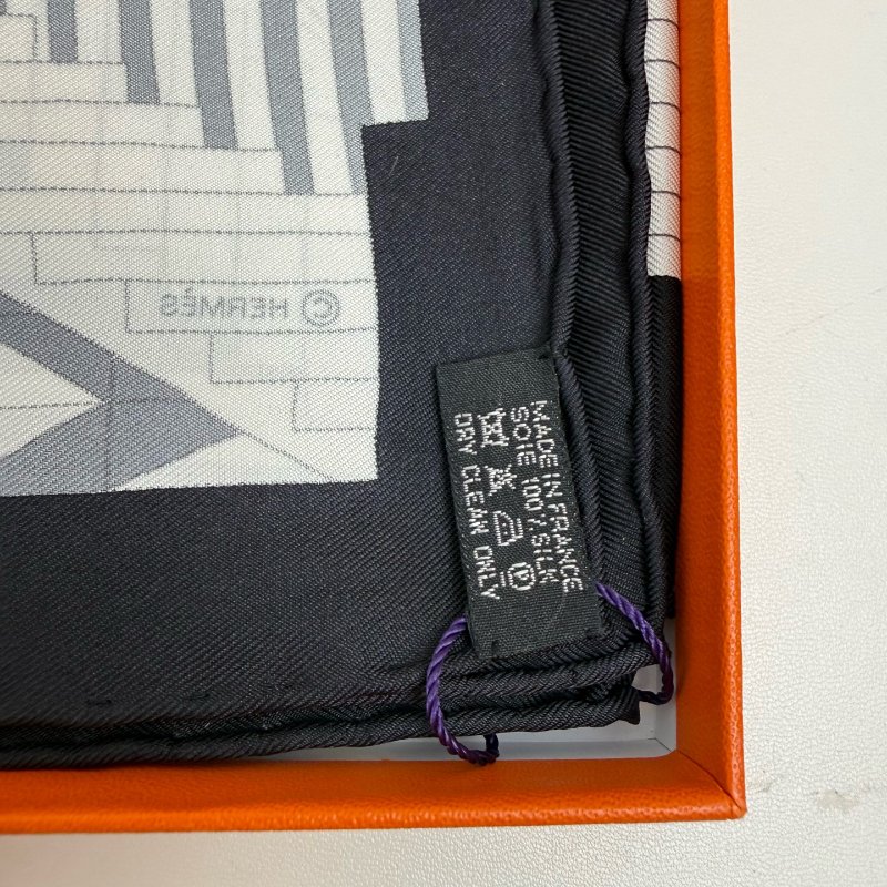 Hermes 愛馬仕 黑白絲巾 90*90cm 附盒-2