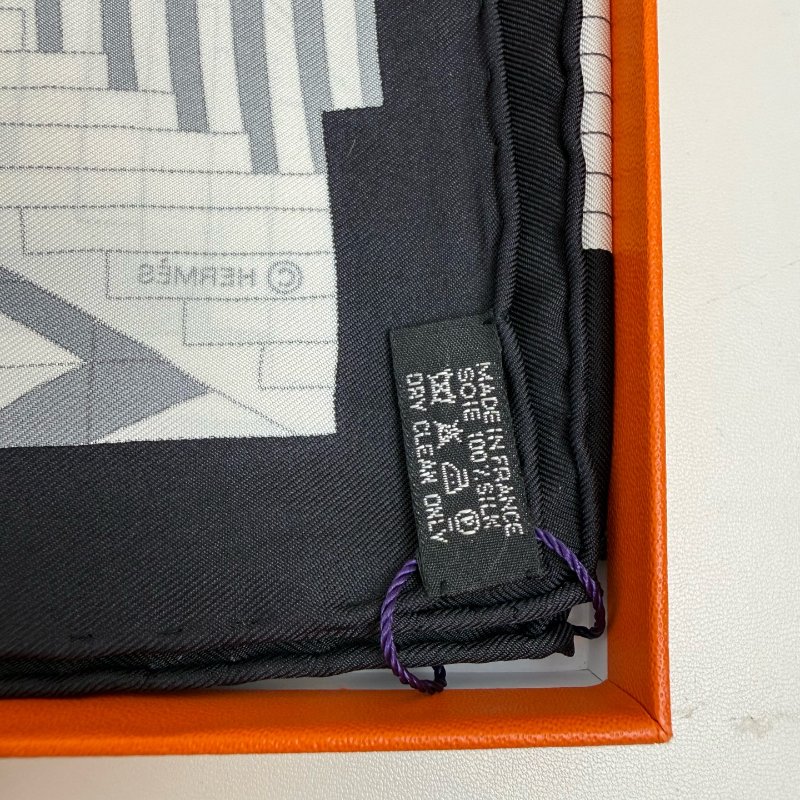 Hermes 愛馬仕 黑白絲巾 90*90cm 附盒-3