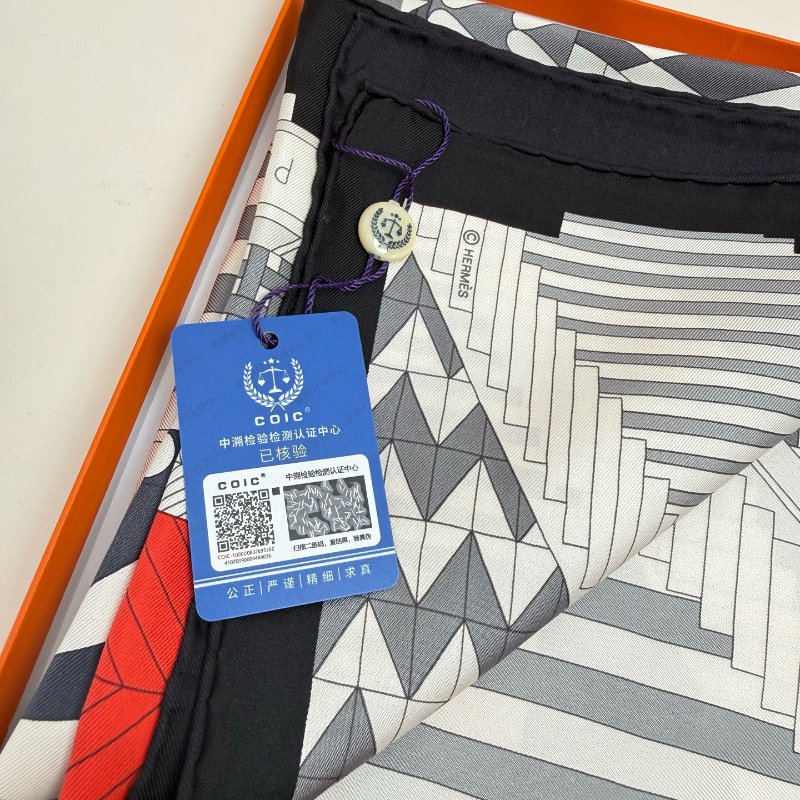 Hermes 愛馬仕 黑白絲巾 90*90cm 附盒-5