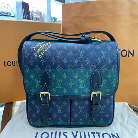 LV sacoche satchel messenger印花金屬菲董郵差包 新款常青藤學院風配色膠囊系列 尺寸約33*12*24cm