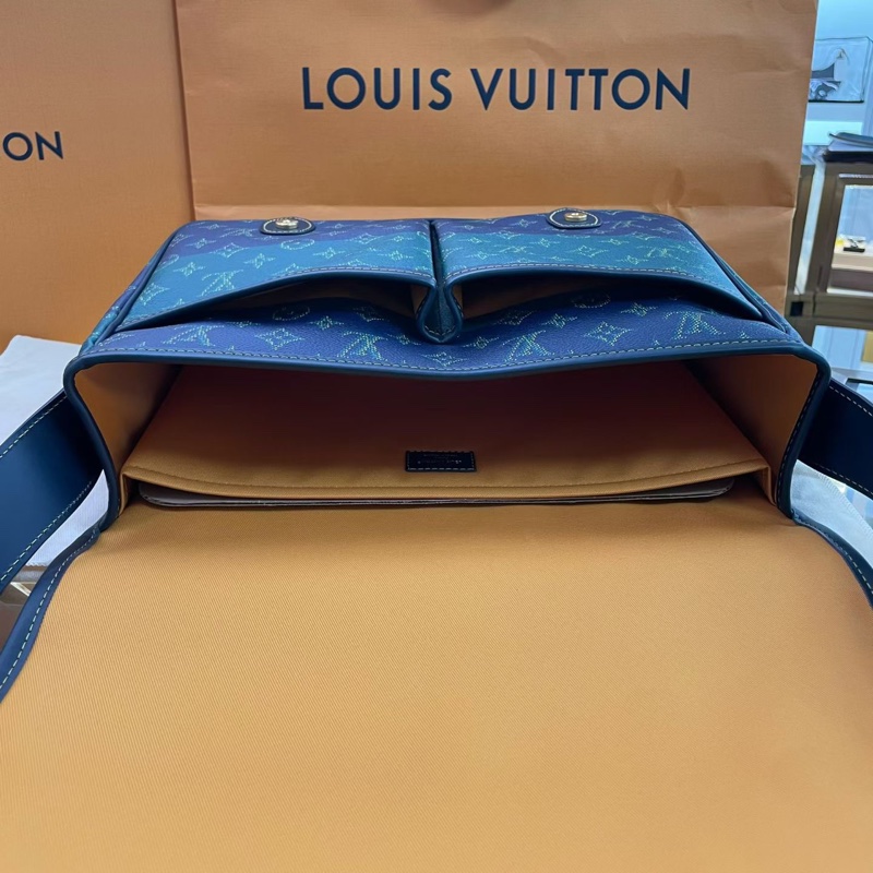 LV sacoche satchel messenger印花金屬菲董郵差包 新款常青藤學院風配色膠囊系列 尺寸約33*12*24cm-6