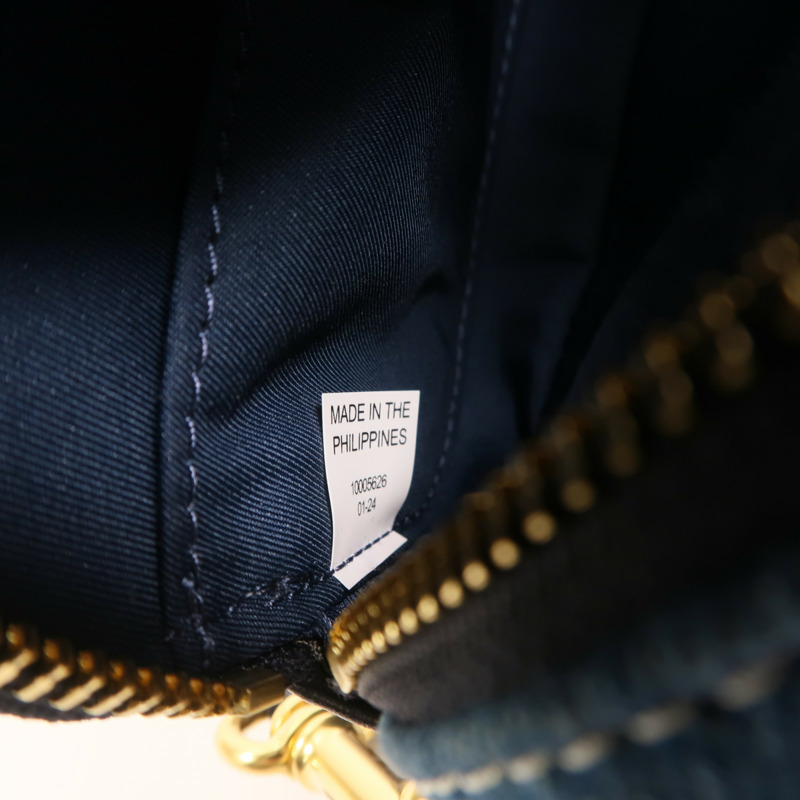 Tory Burch 牛仔布Camera Bag金扣肩背袋-6