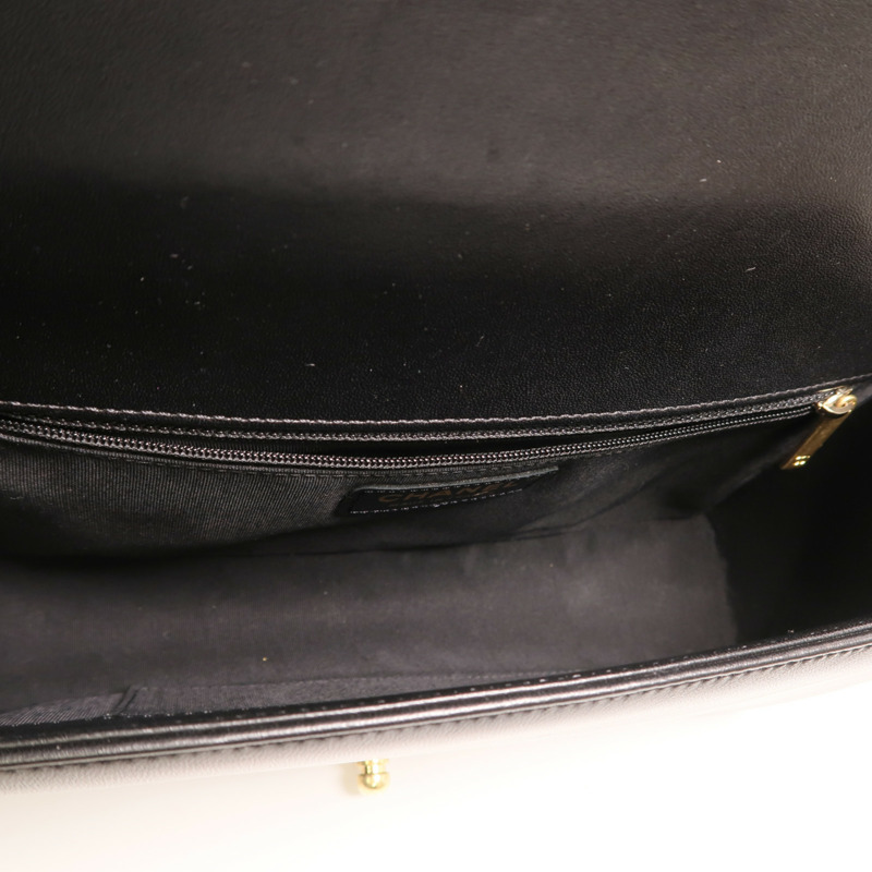 CHANEL 羊皮皮革Boy 28金扣鏈帶肩背袋-4