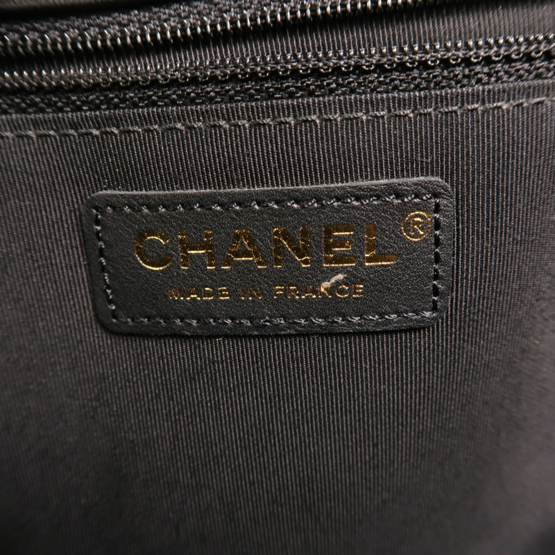 CHANEL 羊皮皮革Boy 28金扣鏈帶肩背袋-5