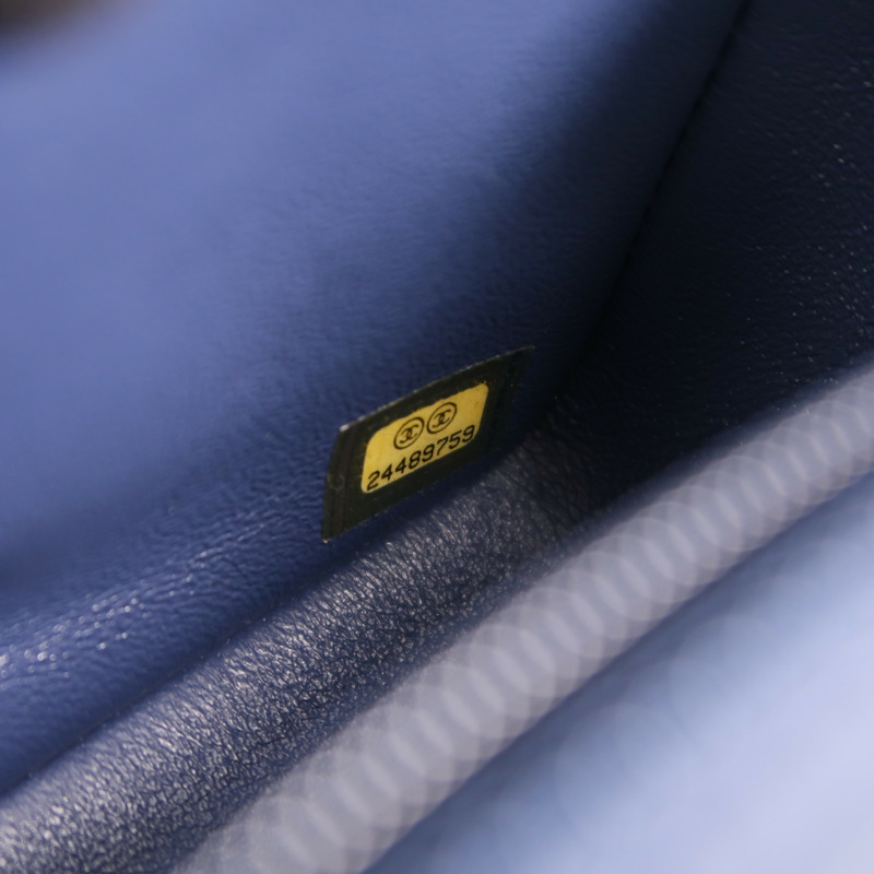 CHANEL 牛皮皮革Classic 17銀扣鏈帶肩背袋-6