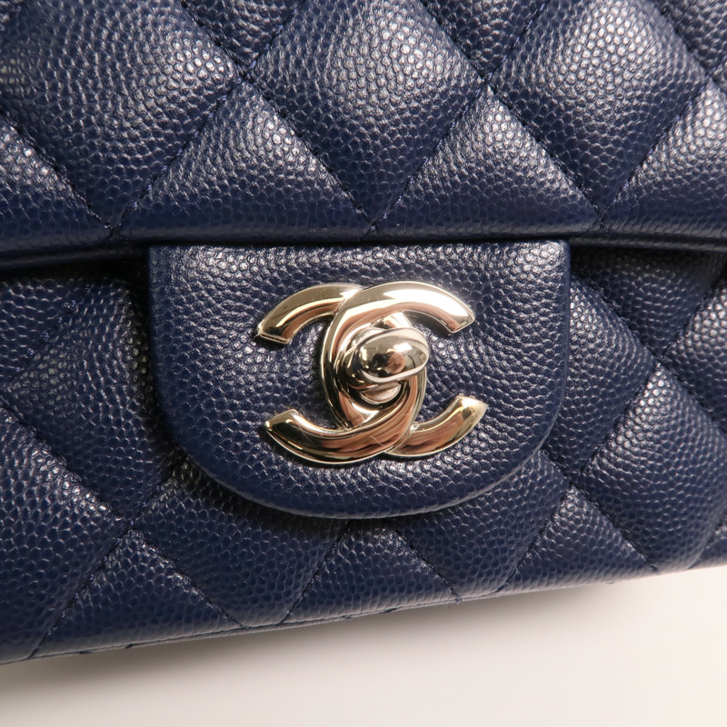 CHANEL 牛皮皮革Classic 17銀扣鏈帶肩背袋-14