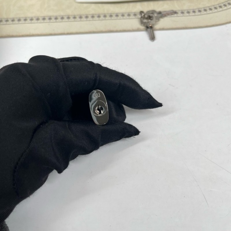 LV路易威登 芯片款 Keepall50旅行袋 白色帆布配彩色卡通印花圖案 Monogram塗鴉設計 銀色五金配件 雙拉鏈開合設計 配有皮革手柄和可調節肩帶 可手提可斜挎 內部藍色內襯非常清新 大容量設計-15