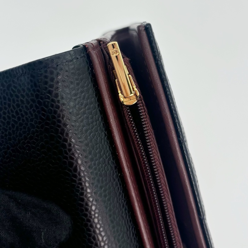 「JL精品代購」近新品 香奈兒黑金魚子醬牛皮cf款中錢包-28