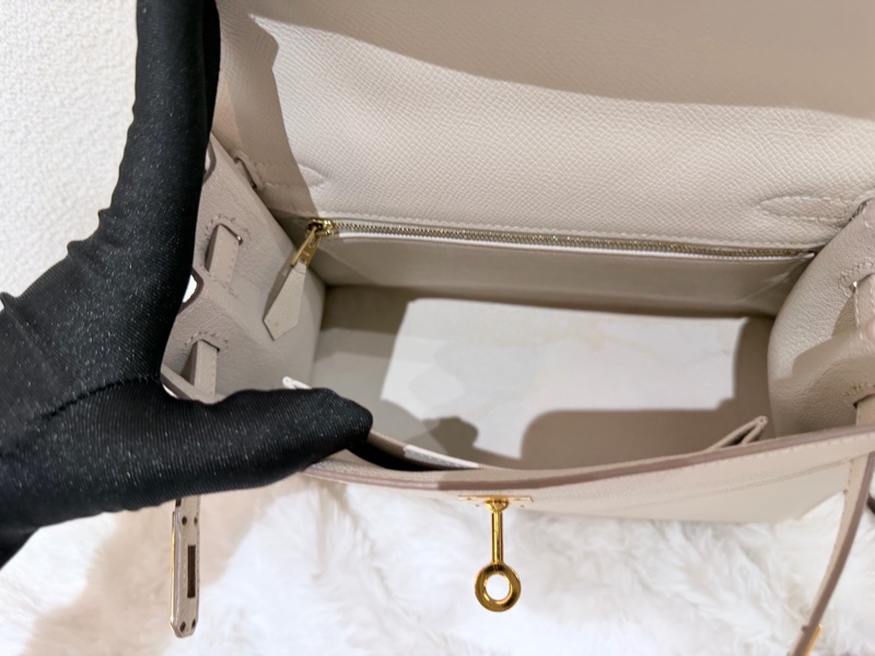 Kelly 25/ 奶昔白 金扣/ s刻-10