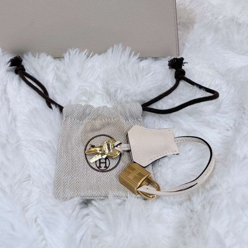 Kelly 25/ 奶昔白 金扣/ s刻-12