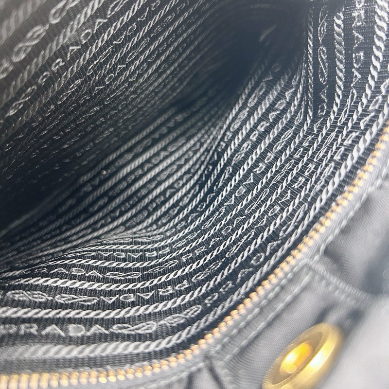 「JL精品代購」Prada黑金降落傘尼龍雙口郵差手提腋下通勤托特包-17