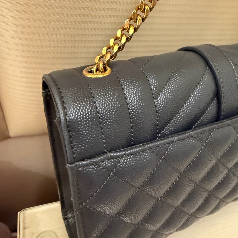 YSL 超美魚子醬灰色斜背包-3