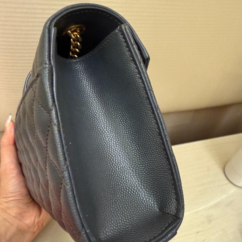 YSL 超美魚子醬灰色斜背包-7