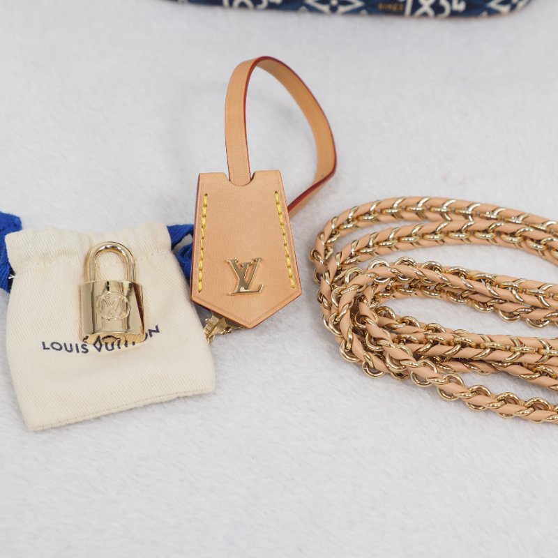 LV Louis Vuitton Since 1854 Vanity Case PM 路易威登1854系列牛仔丹寧藍提花化妝包 手提肩背包-22