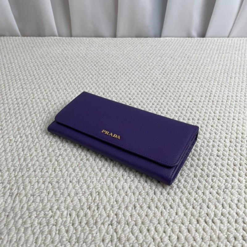 普拉達  Prada 長款翻蓋錢包 十字紋牛皮，金色logo和五金，卡位多 拉鏈順滑 實用性強。-4