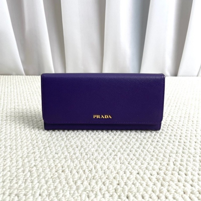 普拉達  Prada 長款翻蓋錢包 十字紋牛皮，金色logo和五金，卡位多 拉鏈順滑 實用性強。-5