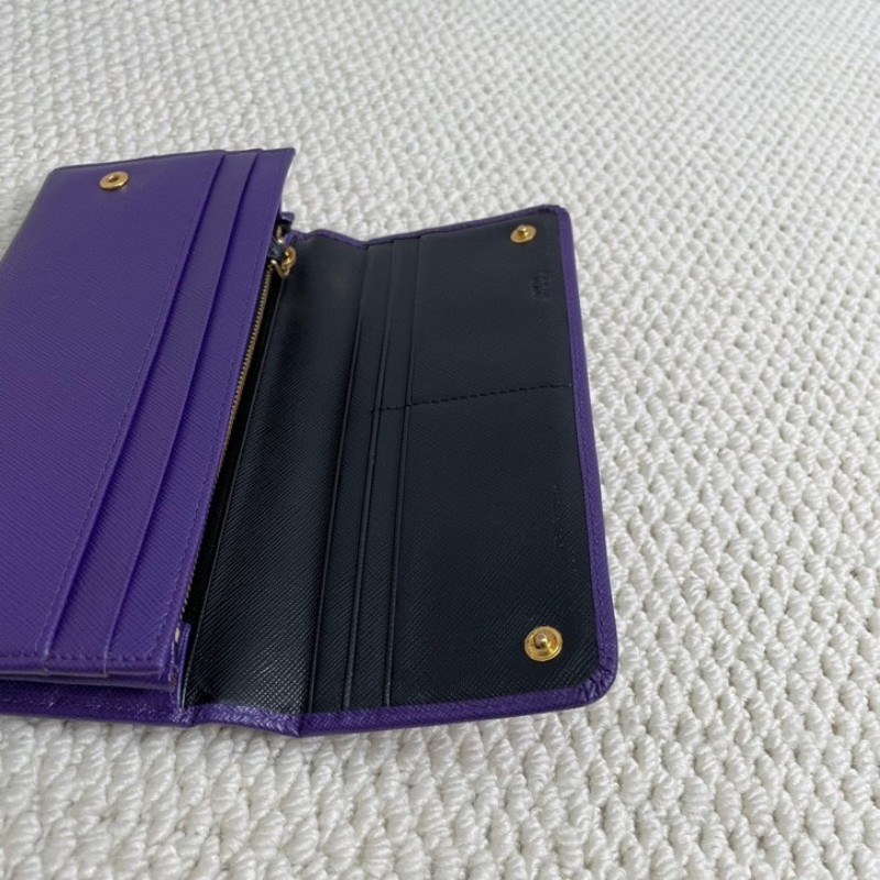 普拉達  Prada 長款翻蓋錢包 十字紋牛皮，金色logo和五金，卡位多 拉鏈順滑 實用性強。-12