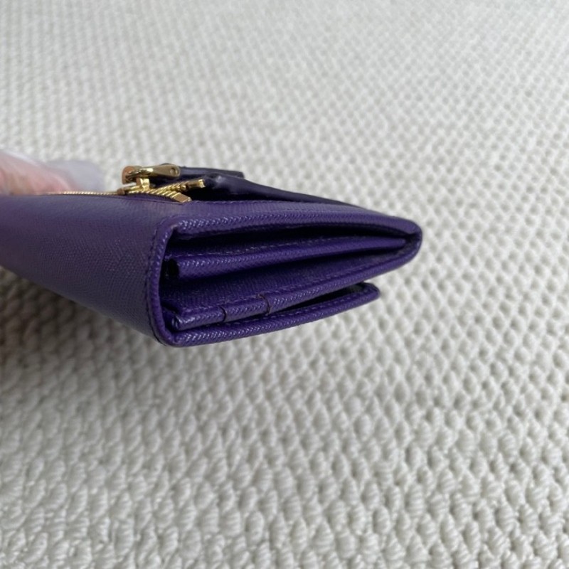 普拉達  Prada 長款翻蓋錢包 十字紋牛皮，金色logo和五金，卡位多 拉鏈順滑 實用性強。-16