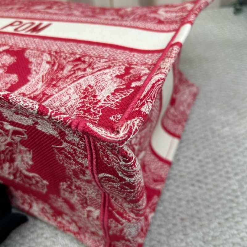 迪奧Dior動物園刺繡托特包 刺繡很有立體感 包型挺括 容量大 很能裝 日常通勤百搭實用-7