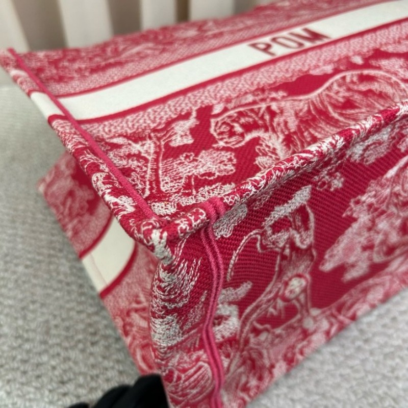 迪奧Dior動物園刺繡托特包 刺繡很有立體感 包型挺括 容量大 很能裝 日常通勤百搭實用-8