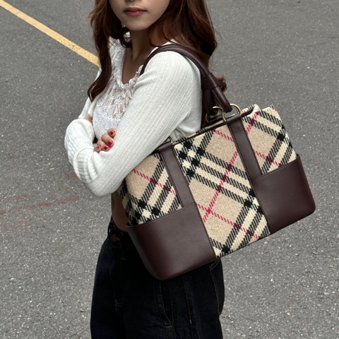 【全新品閒置🎁】 Burberry 巴寶莉 羊毛格紋 肩背手提包 （專櫃93,000）