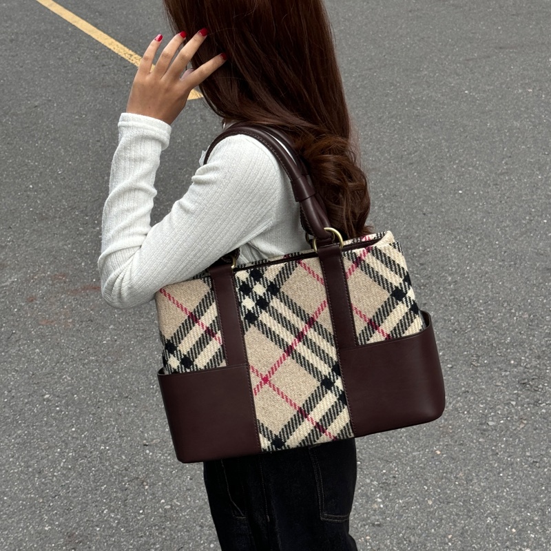 【全新品閒置🎁】 Burberry 巴寶莉 羊毛格紋 肩背手提包 （專櫃93,000）-1