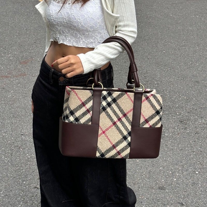 【全新品閒置🎁】 Burberry 巴寶莉 羊毛格紋 肩背手提包 （專櫃93,000）-2