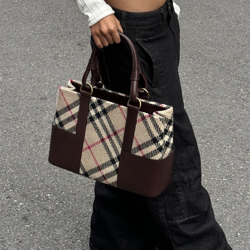 【全新品閒置🎁】 Burberry 巴寶莉 羊毛格紋 肩背手提包 （專櫃93,000）-6