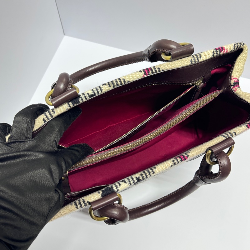 【全新品閒置🎁】 Burberry 巴寶莉 羊毛格紋 肩背手提包 （專櫃93,000）-16