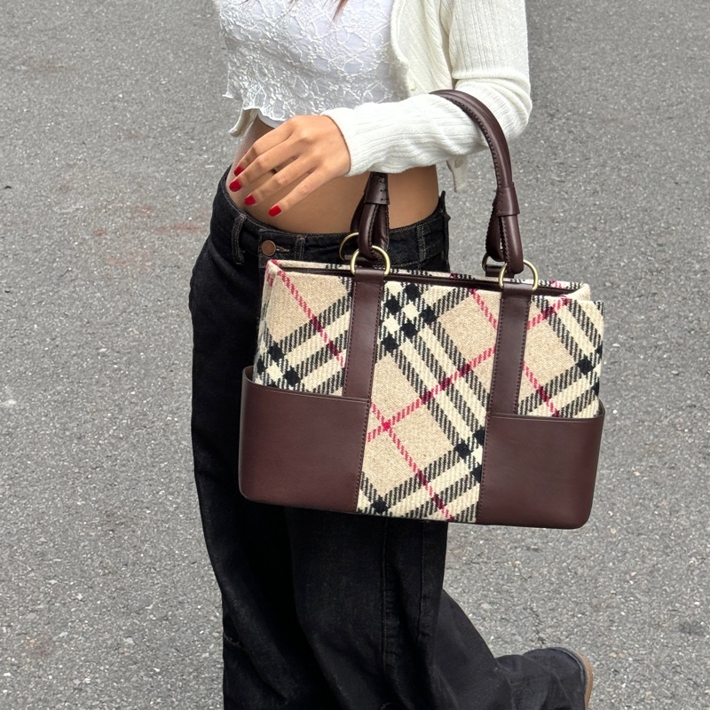 【全新品閒置🎁】 Burberry 巴寶莉 羊毛格紋 肩背手提包 （專櫃93,000）-21