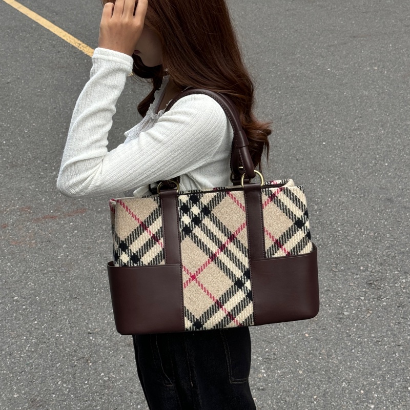 【全新品閒置🎁】 Burberry 巴寶莉 羊毛格紋 肩背手提包 （專櫃93,000）-23