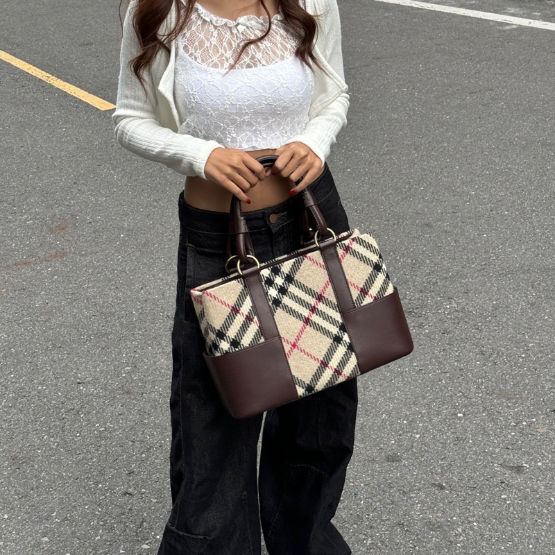 【全新品閒置🎁】 Burberry 巴寶莉 羊毛格紋 肩背手提包 （專櫃93,000）-24