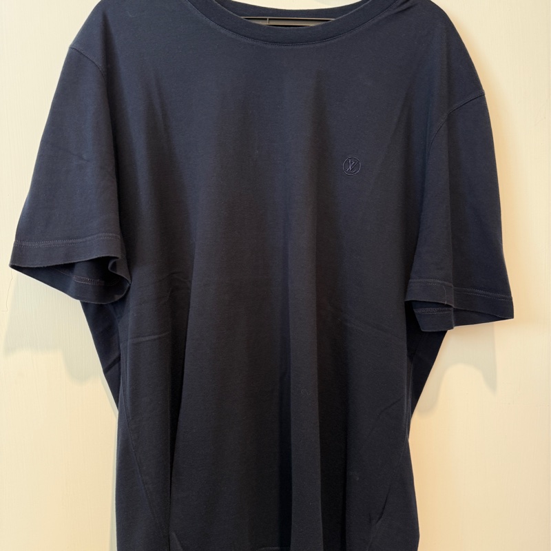 lv小logo上衣🤍❤️🩷-0