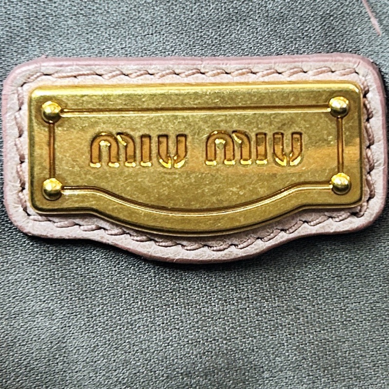 「JL精品代購」 Miumiu粉金褶皺油蠟牛皮機車手提包-14