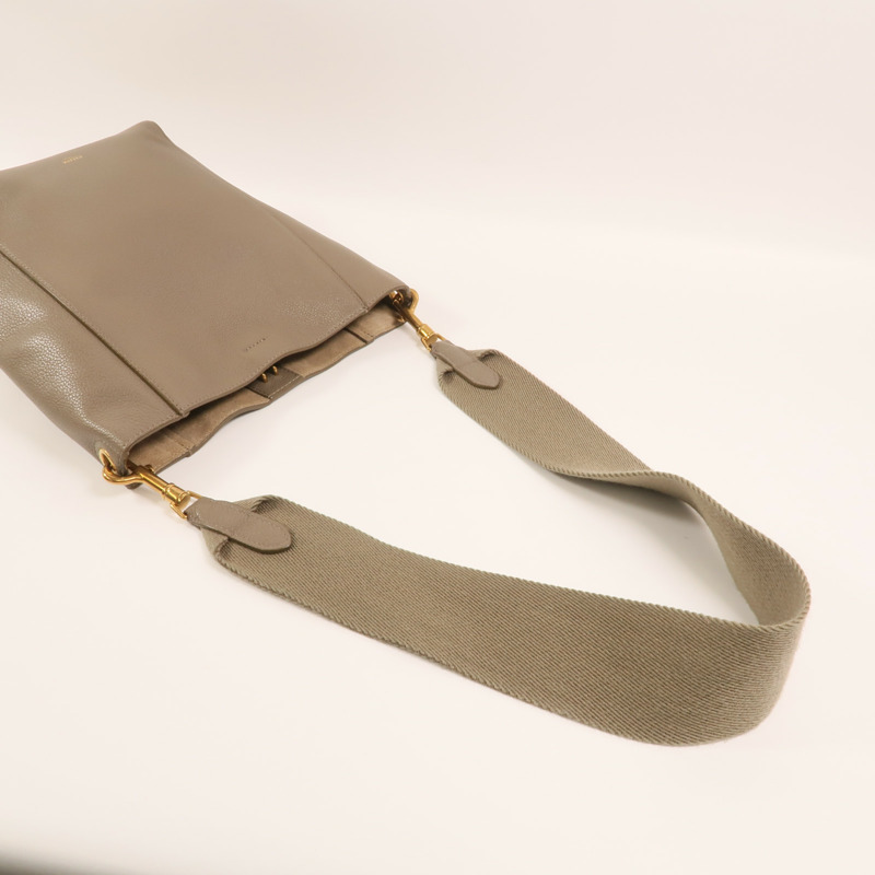 CELINE 牛皮皮革Sangle bucket Bag金扣肩背袋-8