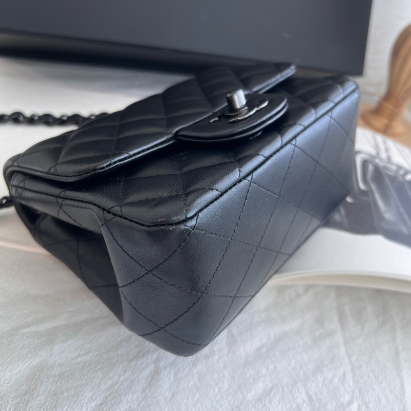 ෆ Chanel Soblack 全黑方胖-7