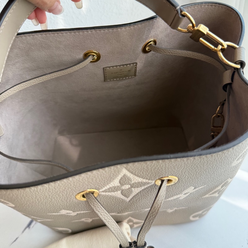 Lv 斑鳩灰水桶包 超好看-4