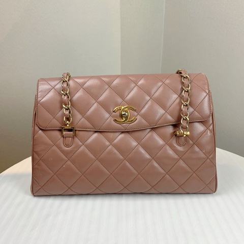 香奈兒/Chanel 金扣奶茶色CF口蓋包 顏色溫柔 有型不易撞款32x20x10cm