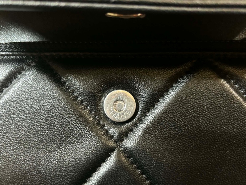 CHANEL 19 Mini WOC 經典小香鏈條款-12