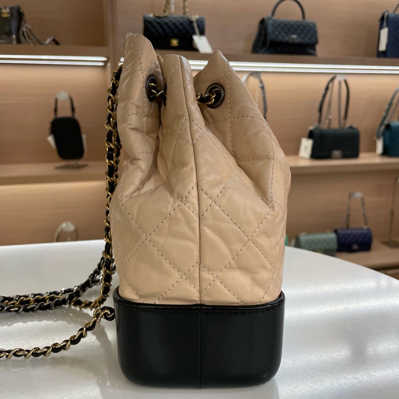 Chanel香奈儿流浪书包双肩包 奶茶色拼黑色-1