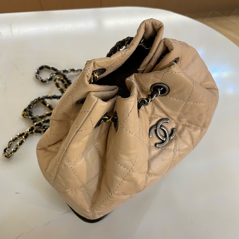 Chanel香奈儿流浪书包双肩包 奶茶色拼黑色-3