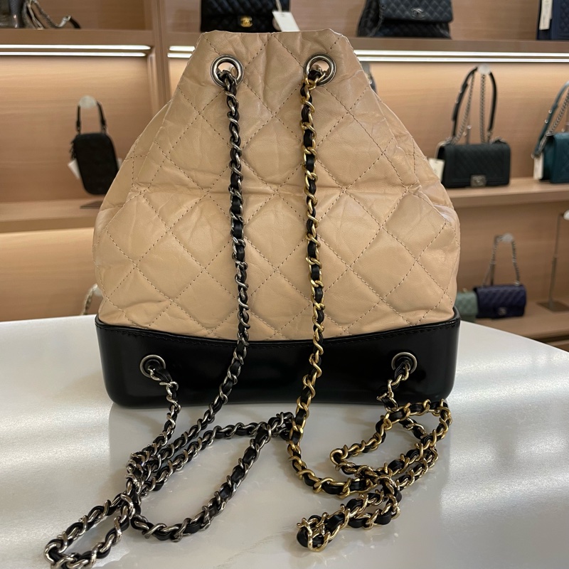 Chanel香奈儿流浪书包双肩包 奶茶色拼黑色-4