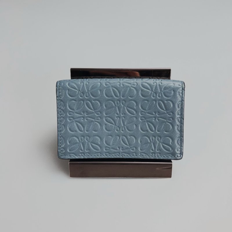 LOEWE 101824 藍滿版壓紋卡包-0