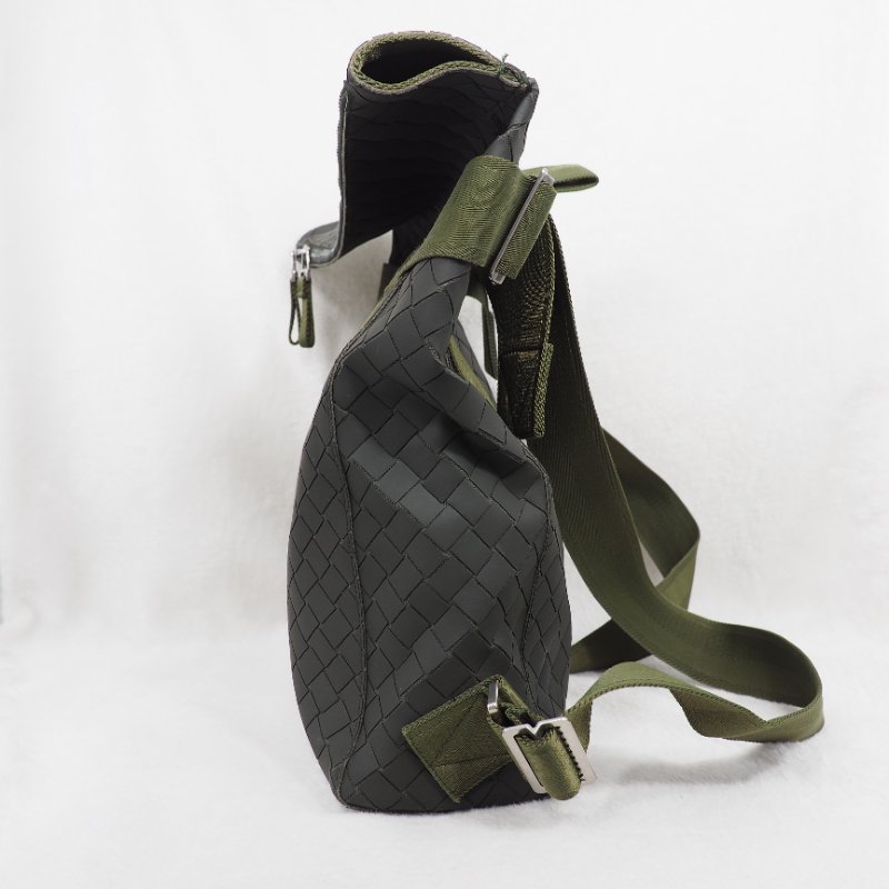 BV Bottega Veneta Intrecciato New Rubber Fold-Over Backpack 葆蝶男裝軍綠色雙肩包-1