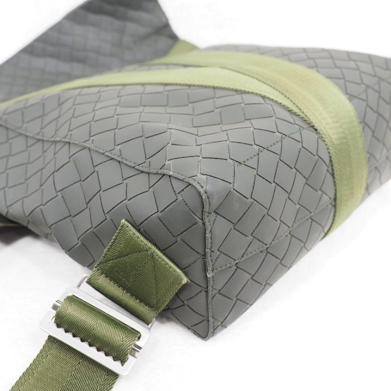BV Bottega Veneta Intrecciato New Rubber Fold-Over Backpack 葆蝶男裝軍綠色雙肩包-9
