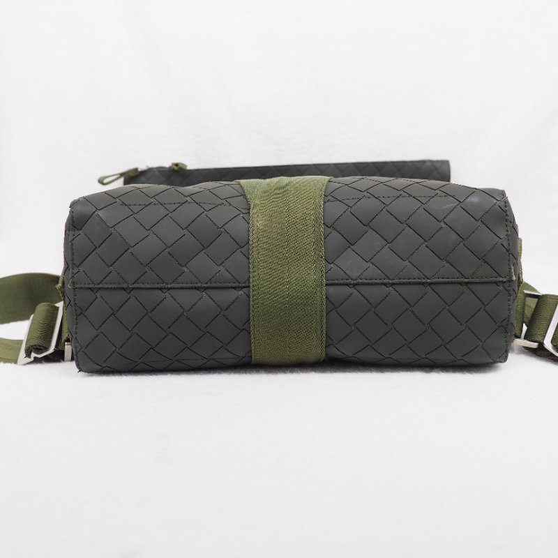 BV Bottega Veneta Intrecciato New Rubber Fold-Over Backpack 葆蝶男裝軍綠色雙肩包-11