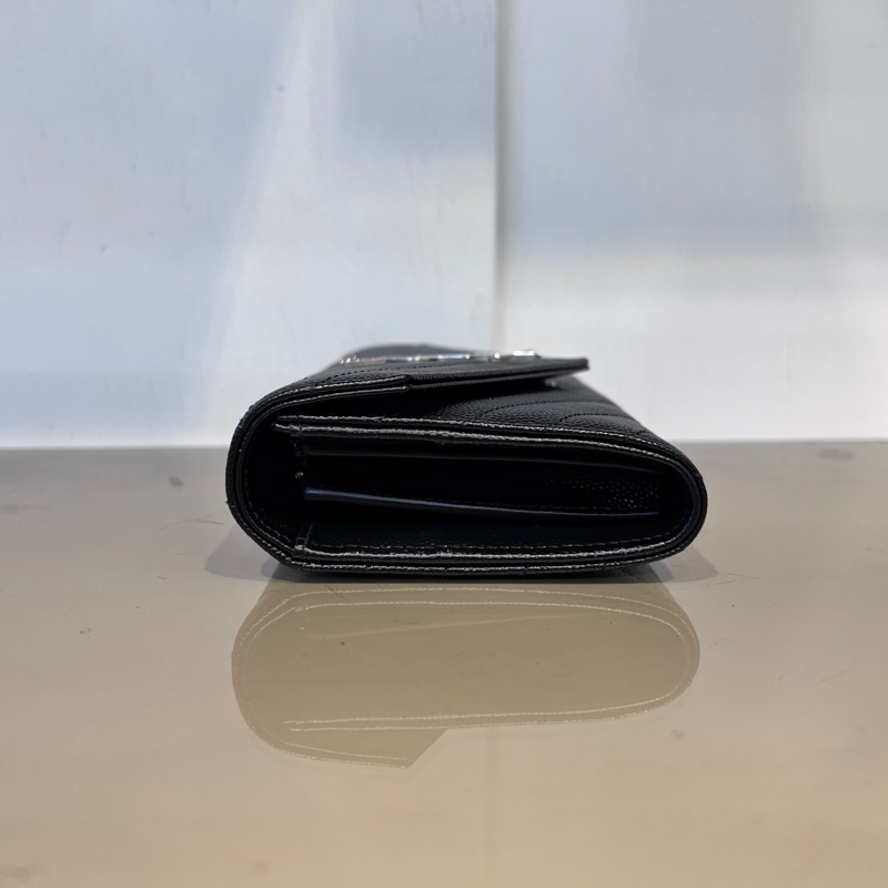 YSL荔枝牛皮山型紋銀釦信封下蓋12卡長夾-3