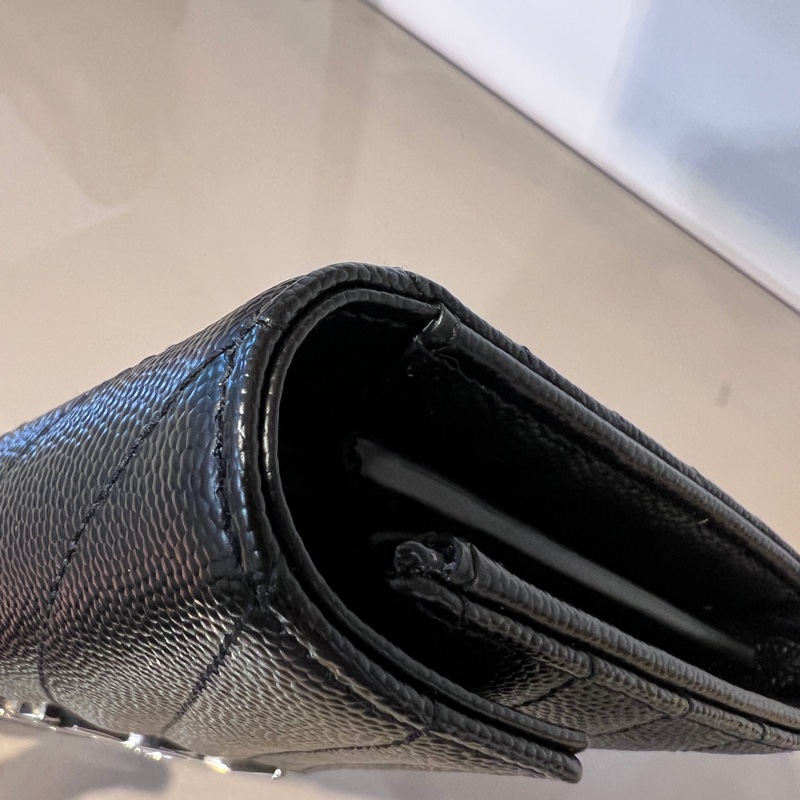 YSL荔枝牛皮山型紋銀釦信封下蓋12卡長夾-8