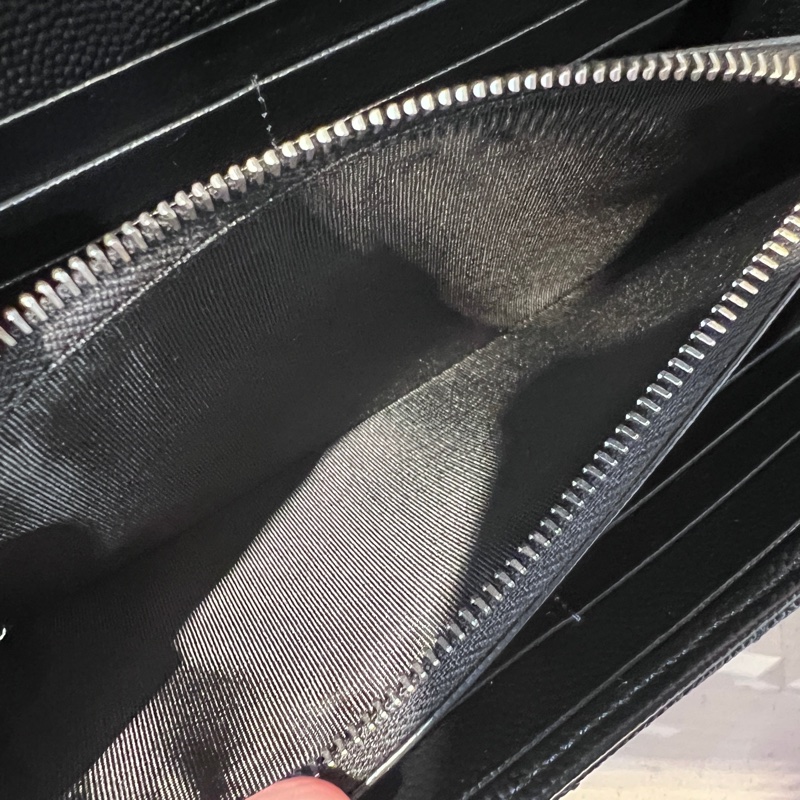 YSL荔枝牛皮山型紋銀釦信封下蓋12卡長夾-11